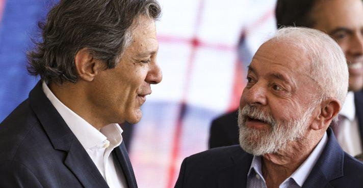 Presidente Luiz Inácio Lula da Silva e o ministro da Fazenda, Fernando Haddad, defendem o aumento do IOF