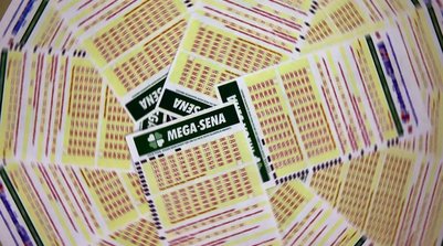 Volantes da Mega-Sena (Foto: Marcello Casal Jr./Agência Brasil)