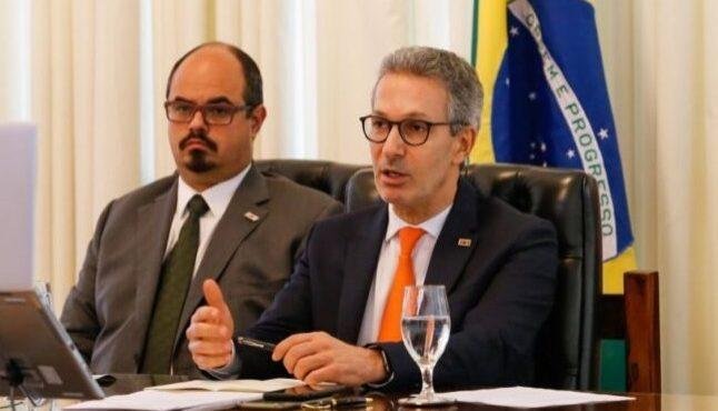 Zema (dir.) e o vice no governo de Minas, Mateus Simões: limitações do Novo podem impor necessidade de posturas diferentes