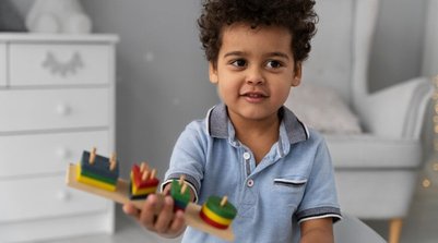 ⁠A criança não balbucia até 1 ano; •⁠ ⁠Não diz palavras aos 18 meses (Foto: Reprodução)