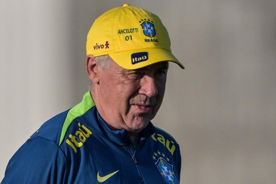 Carlo Ancelotti, técnico da seleção brasileira, fará a convocação para os jogos contra Chile e Bolívia