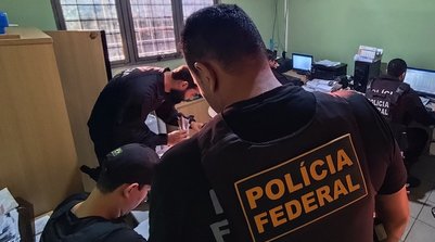 Cerca de 50 policiais federais cumprem medidas em investigação que apura irregularidades nas eleições de 2024 (Foto: Reprodução/PF)