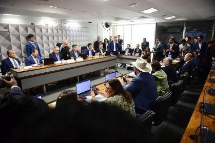 Comissão Parlamentar Mista de Inquérito do INSS durante reunião para instalação e eleição da comissão