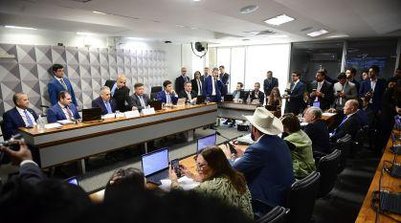 Comissão Parlamentar Mista de Inquérito do INSS durante reunião para instalação e eleição da comissão (Foto: Saulo Cruz/Agência Senado)