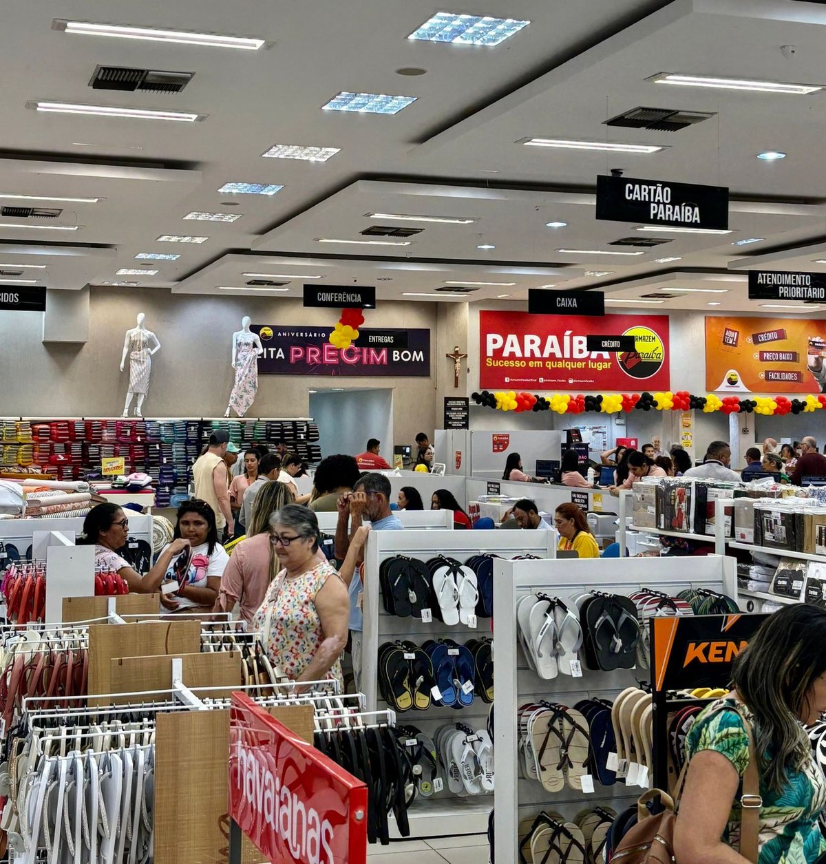 Em todo o país, lojistas se mobilizam com campanhas promocionais e facilidades de pagamento