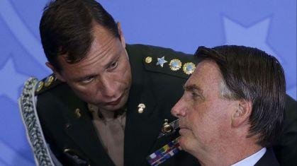 Ex-presidente Jair Bolsonaro e o tenente-coronel Mauro Cid, seu ex-ajudante de ordens