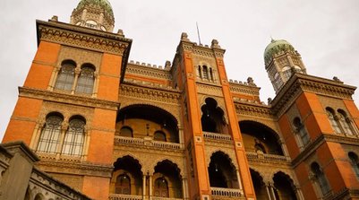 Hypera Pharma e Aurisco Pharmaceutical são farmacêuticas parceiras (Foto: RODRIGO MÉXAS/FIOCRUZ)