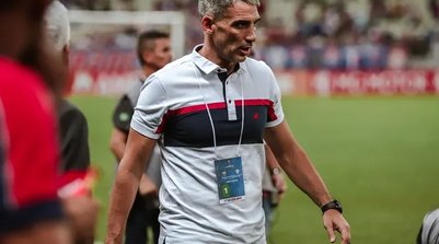 Juan Pablo Vojvoda começou a carreira como interino no Newell's Old Boys (Mateus Lotif/Divulgação) (Foto: Divulgação)