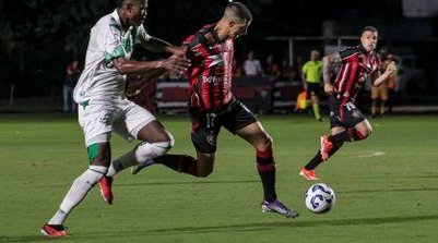 Juventude busca empate contra o Vitória (Foto: JOãO AURELIO/PERA PHOTO PRESS/ESTADÃO CONTEÚDO)