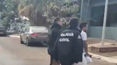 Mais de 25 policiais deram cumprimento a 15 mandados judiciais, entre prisões temporárias e buscas e apreensões (Foto: Reprodução)