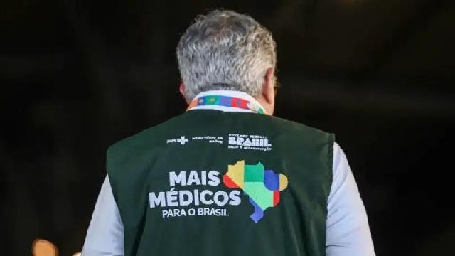 Mais Médicos foi novamente criticado pela embaixada norte-americana