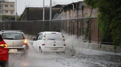 O alerta de maior gravidade, que prevê chuvas superiores a 60 mm por hora ou acima de 100 mm em um dia, abrange áreas da mata paraibana (Foto: Fernando Frazão/Agência Brasil)