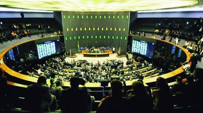 Os deputados podem pedir reembolso sem limite de solicitações, desde que cada nota não ultrapasse R$ 135,4 mil (Foto: José Cruz/ABR/Flickr)