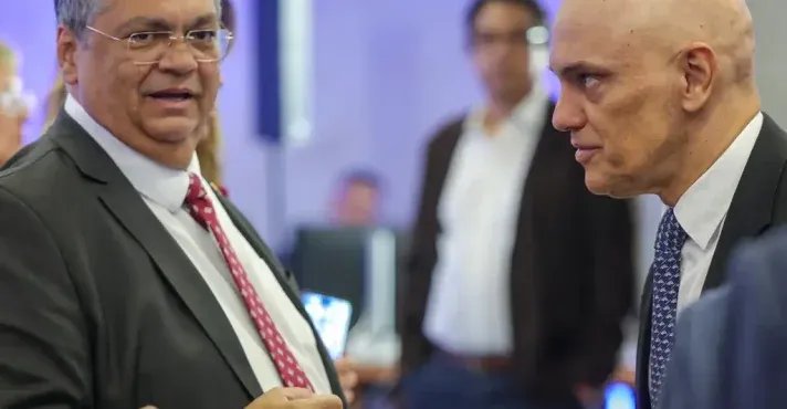 Os ministros do STF Flávio Dino e Alexandre de Moraes