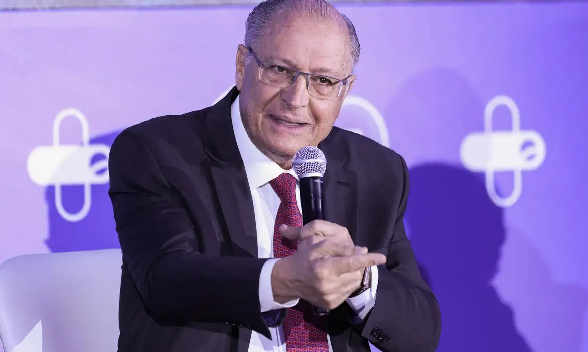 "Prioridade não é retaliar, é resolver", disse Alckmin neste sábado