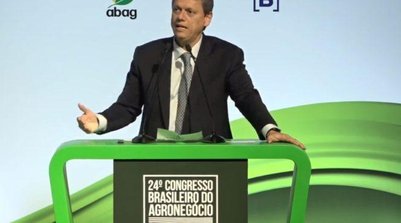 Tarcísio de Freitas em discurso no Congresso Brasileiro do Agronegócio (Foto: Reprodução/Congresso Brasileiro do Agronegócio)