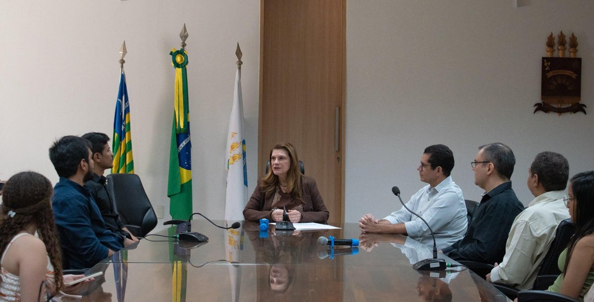 UFPI empossa novos servidores técnico-administrativos e docente para atuação em Teresina e Picos