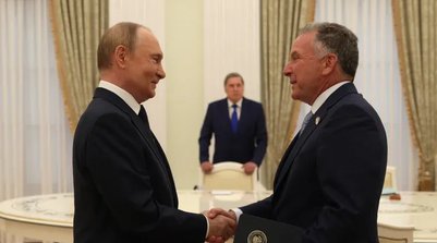 Vladimir Putin e Steve Witkoff: presidente russo e representante americano se reúnem nesta quarta-feira, 06 de agosto. (Kremlin Press Office / Handout/Anadolu/Getty Images) (Foto: Divulgação)