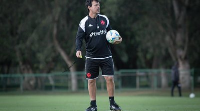 Fernando Diniz em treino do Vasco (Foto: Matheus Lima/Vasco)