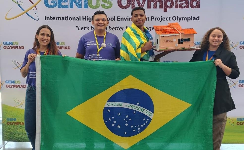 Jovens do Projeto Pioneiros desenvolvem soluções inovadoras para desafios sociais e ambientais em Teresina.