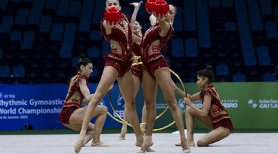 No conjunto, Maria Eduarda Arakaki, Nicole Pircio e Sofia Pereira, todas cursando Educação Física (Foto: Reprodução)