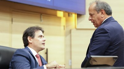 O debate ocorreria na segunda-feira(15) (Foto: Reprodução/ALEPI)