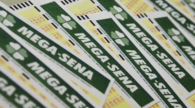 O jogo simples, com seis números marcados, custa R$ 6 (Foto: MARCELLO CASAL JRAGÊNCIA BRASIL)