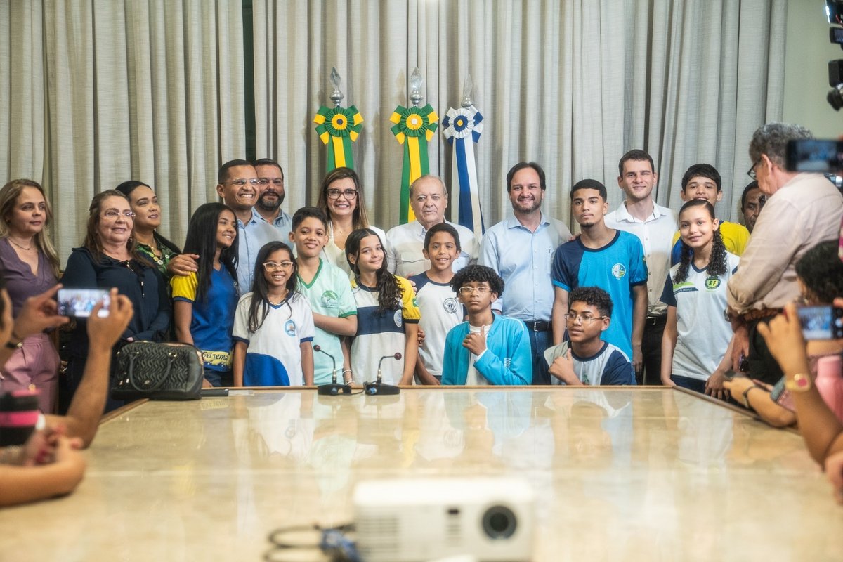 O termo assinado estabelece um cronograma de atividades
