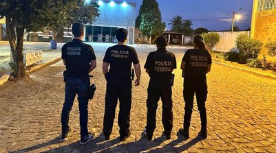 Policiais federais cumpriram um mandado de prisão temporária (Foto: Reprodução/PF)