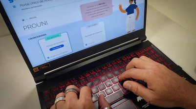 Alunos podem se inscrever pelo Portal Acesso Único ao Ensino Superior (Foto: JUCA VARELLA/AGÊNCIA BRASIL)