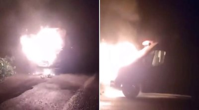 Ambulância pega fogo após acidente com animal no PI (Foto: Reprodução)