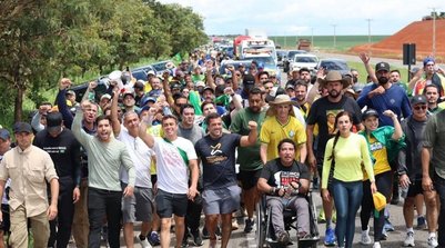 Nikolas Ferreira (PL/MG) compartilhou foto da caminhada nesta quarta-feira (21/1) (Foto: (Reprodução: Instagram/@nikolasferreiradm))