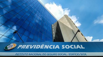 Nova lei determina busca ativa a beneficiários lesados (Foto: RAFA NEDDERMEYER/AGÊNCIA BRASIL)