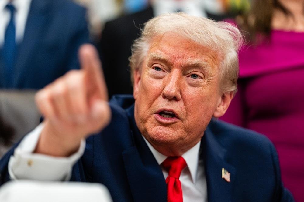 O presidente dos EUA tem falado várias vezes sobre a ideia de enviar cheques únicos de reembolso de US$ 2.000 para muitas famílias. Crédito... Eric Lee para The New York Times