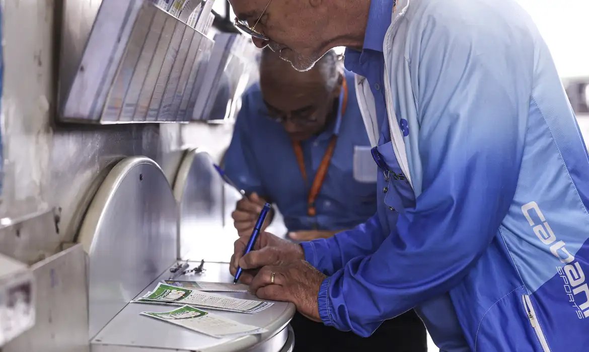 Dezenas sorteadas foram: 12, 22, 41, 45, 51 e 52