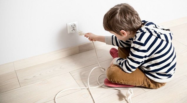 Dicas de segurança durante o uso de aparelhos eletrônicos (Foto: REPRODUÇÃO)