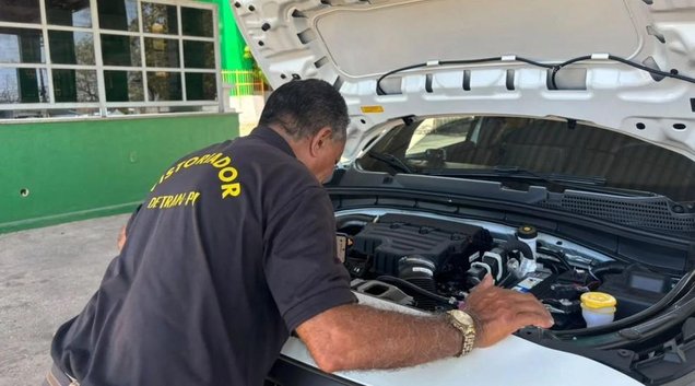 Inspeção veicular (Foto: Ascom Detran-PI)