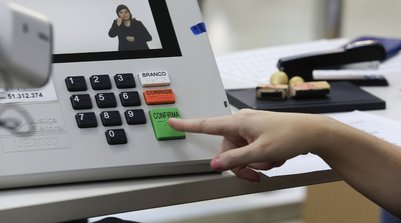 Prazo para eleitor regularizar o título vai até 3 de dezembro (Foto: Paulo Pinto/Agência Brasil)