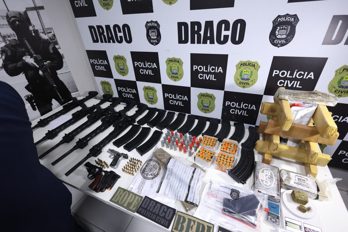 Todo o material apreendido e os veículos foram encaminhados à Polícia Civil, que ficará responsável pela continuidade das investigações.