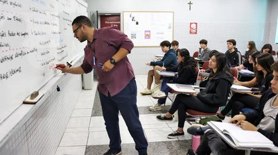 Brasileiros sem diploma de nível superior integram público-alvo (Foto: JOSÉ CRUZ/AGÊNCIA BRASIL)