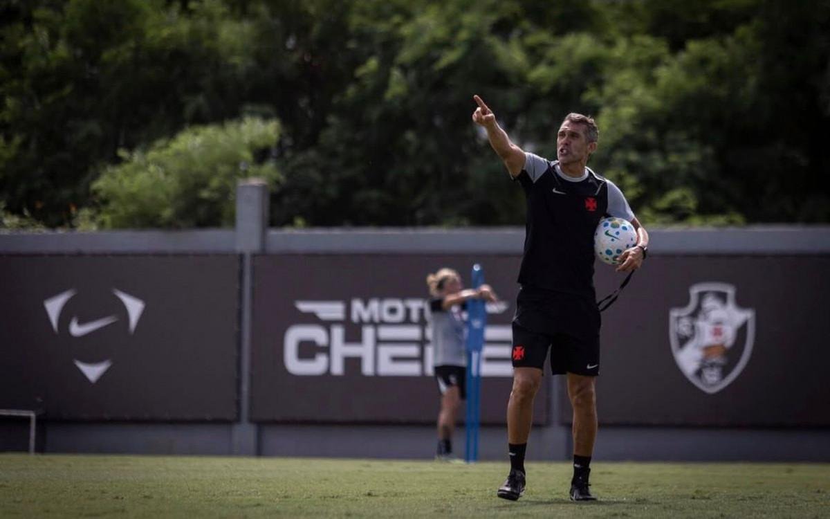 Bruno Lazaroni assumiu o comando interino do Gigante da Colina