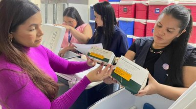 Para receber a vacina, basta apresentar documento de identificação no local de trabalho e, se possível, a caderneta de vacinação. (Foto: Ascom FMS)