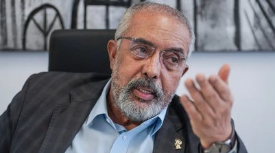 Paulo Paim avalia que tema ganhou impulso no Congresso (Foto: RAFA NEDDERMEYER/AGÊNCIA BRASIL)