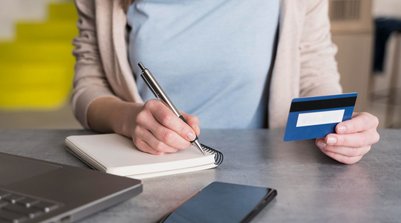 Defina um limite de gastos mensal (Foto: Reprodução)