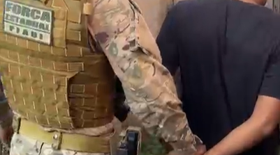 Durante a ação, foram apreendidos entorpecentes e diversos materiais que irão subsidiar o avanço das investigações e a deflagração de novas ações de combate ao crime organizado. (Foto: Reprodução/SSPI)