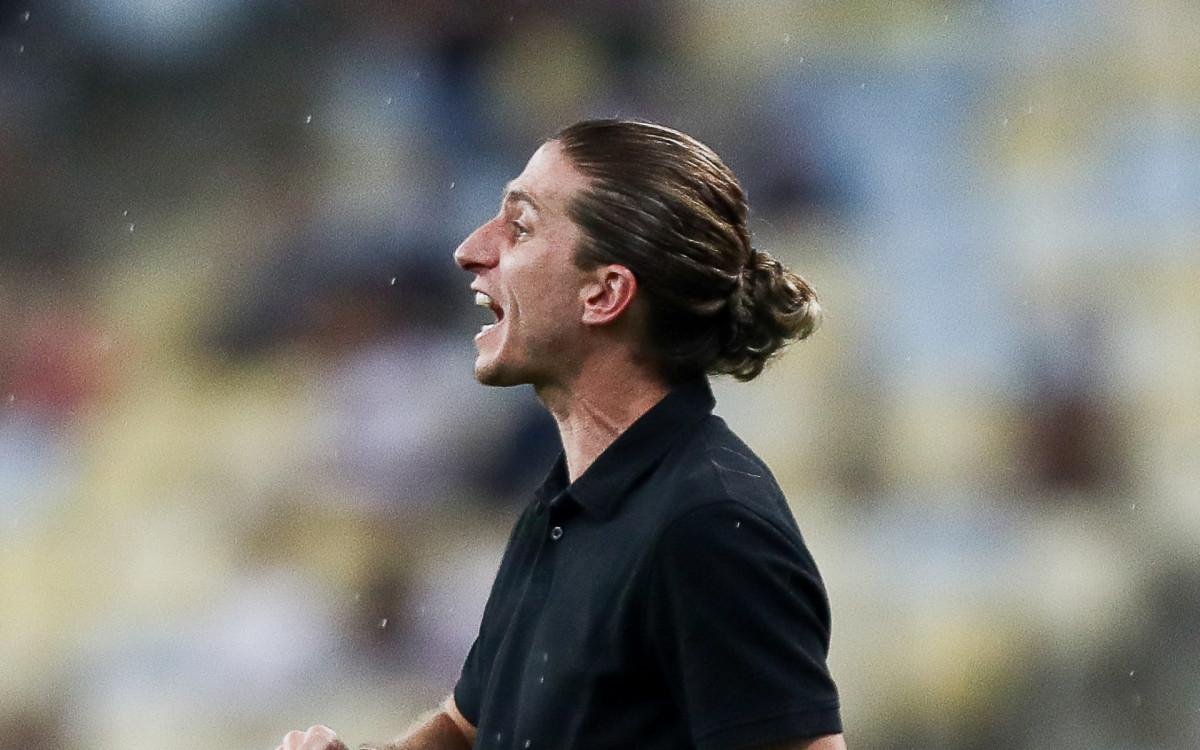 Filipe Luís em jogo do Flamengo no Maracanã
