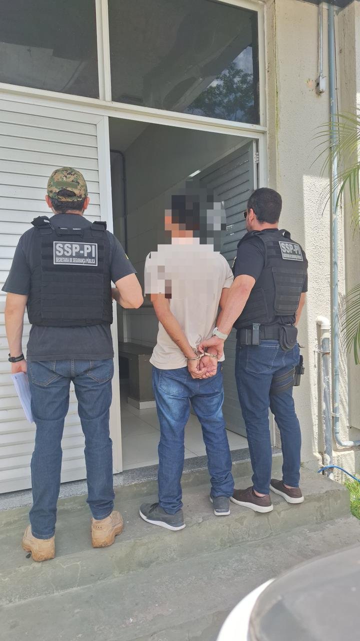 Mesmo com a determinação judicial que o impedia de se aproximar ou manter contato