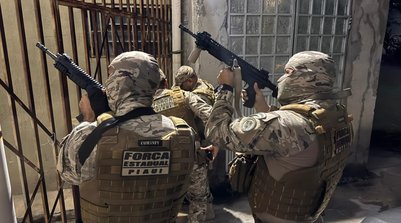 O suspeito possui uma extensa ficha criminal, com registros pelos crimes de adulteração de sinal identificador de veículo automotor, receptação, tráfico de drogas, entre outros (Foto: Reprodução/SSPI)