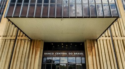 Previsão é que taxa básica de juros termine 2026 em 12,25% ao ano (Foto: RAFA NEDDERMEYER/AGÊNCIA BRASIL)