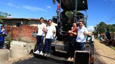 Deputado participou da entrega do calçamento de várias ruas dos municípios (Foto: : Ascom Parlamentar)